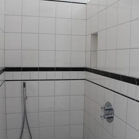 1909 Bed & Breakfast Krummhörn